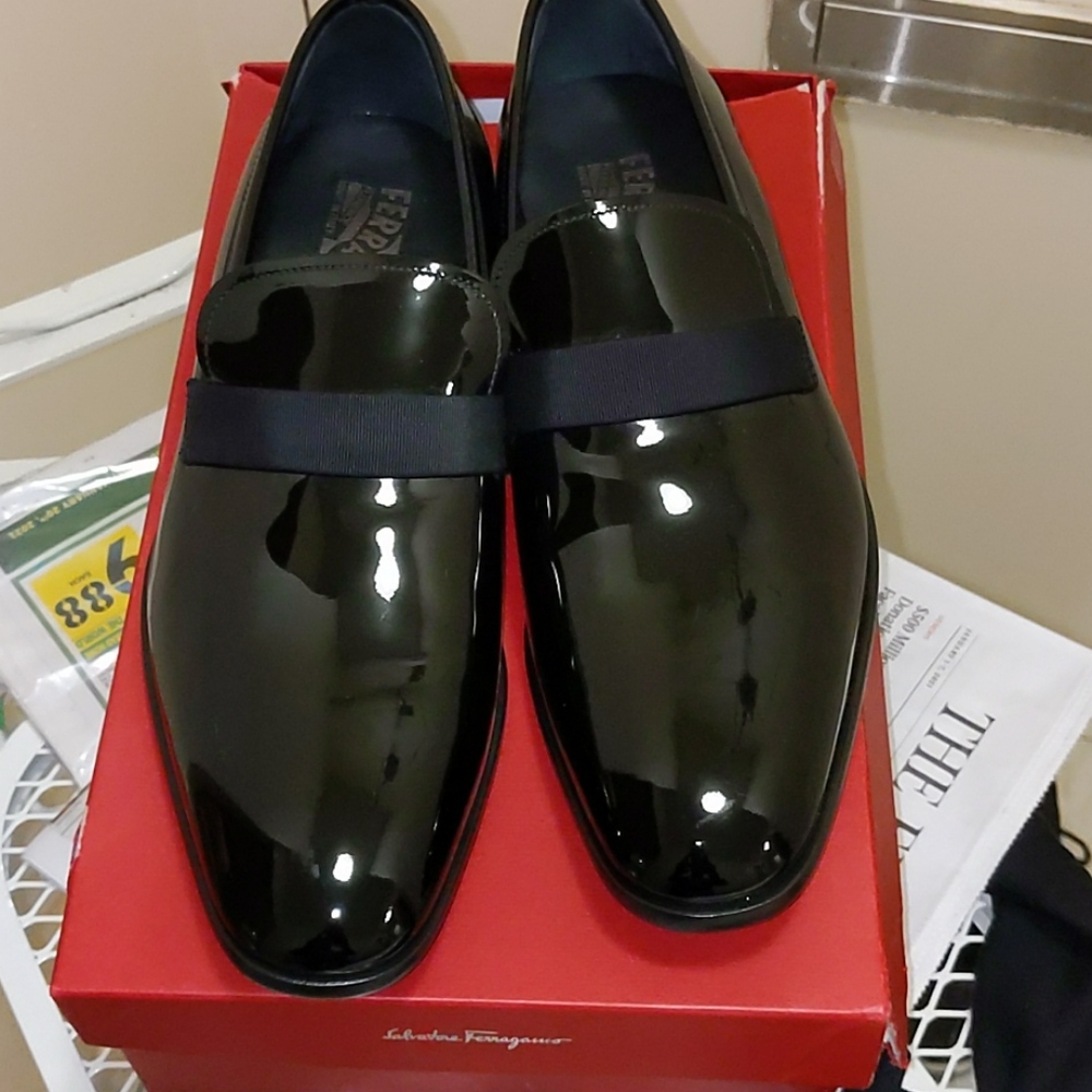 Black paten Ferragamo Men's mocassins - Picture 2 of 9